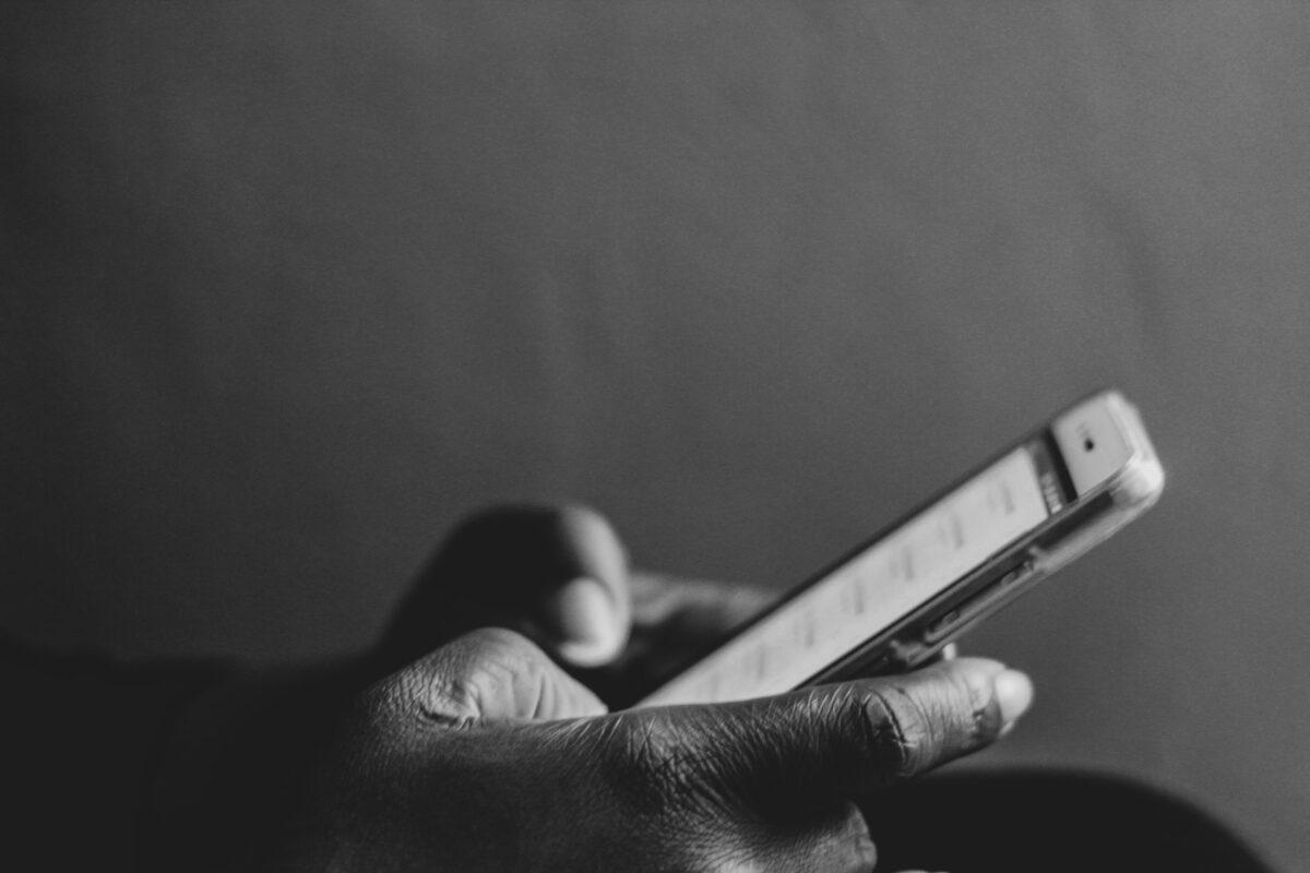 gestes entretien smartphone réduire chutes dommages